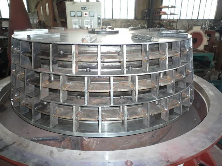 مصنع معدني في الصين ، مسحوق صمغ الزانثان ، خرج 500 كجم / ساعة ، حجم الجسيمات D97: 45 ميكرومتر ، مجموعتان من رول